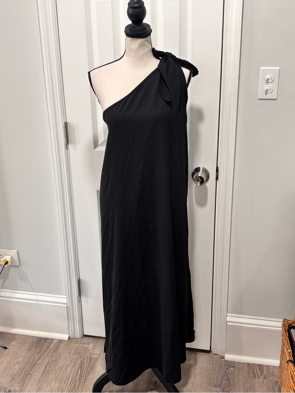 One-Shoulder Black Maxi Dress with Shoulder Tie - Picture 2 of 8